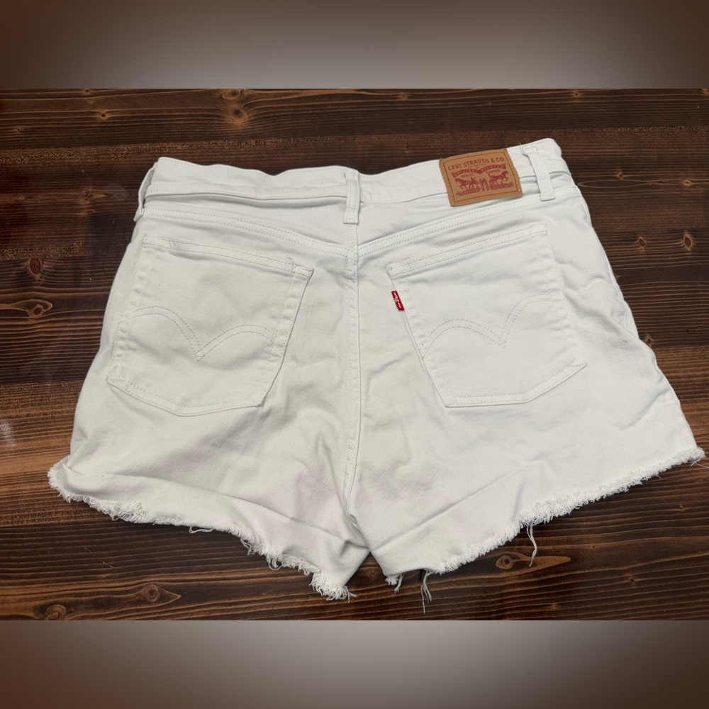 Levi's Women’s Hi Waist‎ White Denim Cutoff Shorts for Women Size 31 - Picture 2 of 8